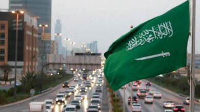 السعودية.. توقيف 6 مواطنين بتهمة التحرش بسائحة