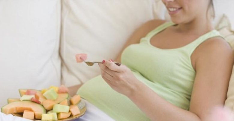 أطعمة ينصح بالإكثار منها خلال فترة الحمل..مهمة لصحة الجنين